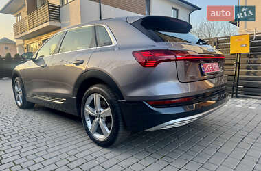 Внедорожник / Кроссовер Audi e-tron 2020 в 