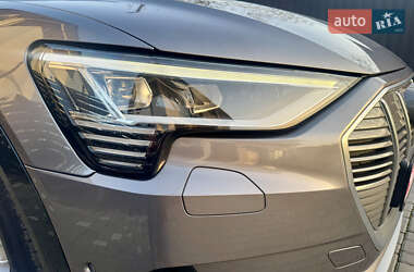 Внедорожник / Кроссовер Audi e-tron 2020 в 