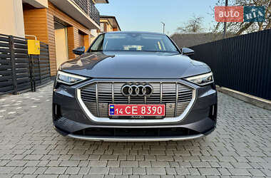 Внедорожник / Кроссовер Audi e-tron 2020 в 