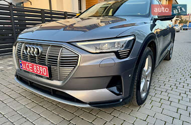 Внедорожник / Кроссовер Audi e-tron 2020 в 