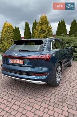 Внедорожник / Кроссовер Audi e-tron 2020 в 