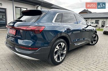 Внедорожник / Кроссовер Audi e-tron 2019 в 