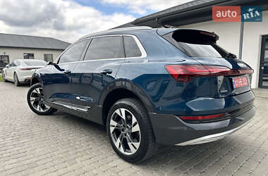 Внедорожник / Кроссовер Audi e-tron 2019 в 