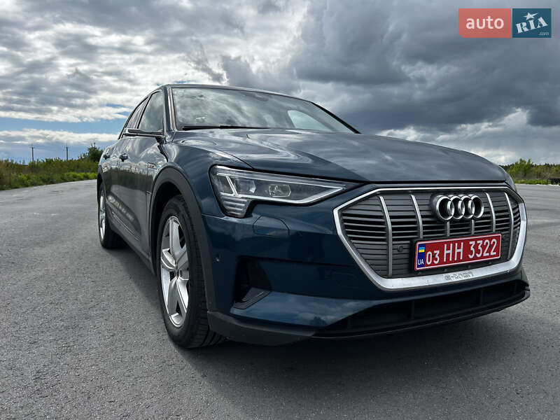 Audi e-tron 2021