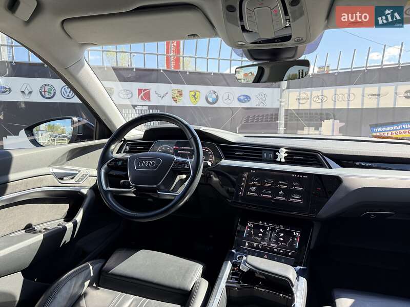 Внедорожник / Кроссовер Audi e-tron 2020 в Киеве