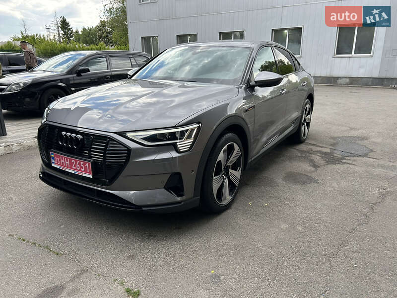 Внедорожник / Кроссовер Audi e-tron 2022 в Киеве