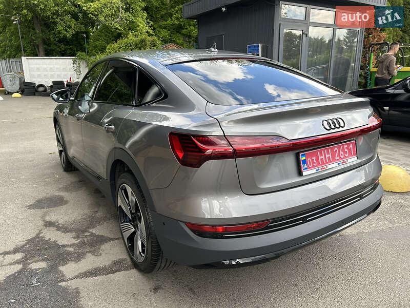 Внедорожник / Кроссовер Audi e-tron 2022 в Киеве