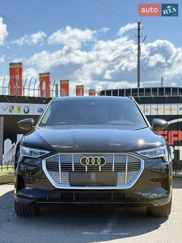 Внедорожник / Кроссовер Audi e-tron 2020 в Киеве