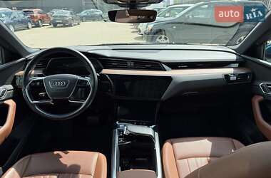 Внедорожник / Кроссовер Audi e-tron 2019 в 