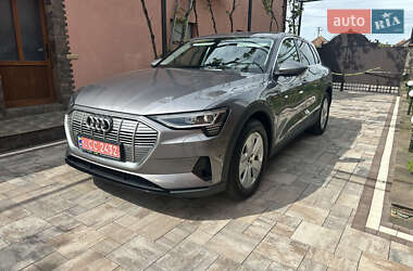 Внедорожник / Кроссовер Audi e-tron 2020 в 