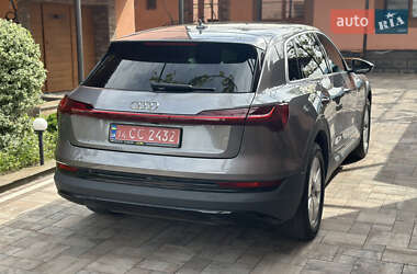 Внедорожник / Кроссовер Audi e-tron 2020 в 