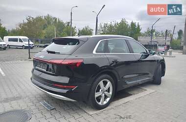 Внедорожник / Кроссовер Audi e-tron 2020 в 
