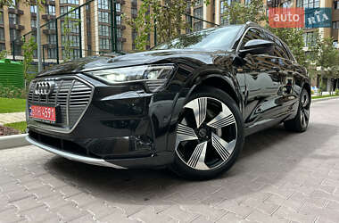 Внедорожник / Кроссовер Audi e-tron 2021 в 