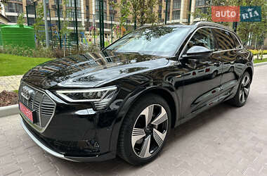 Внедорожник / Кроссовер Audi e-tron 2021 в 