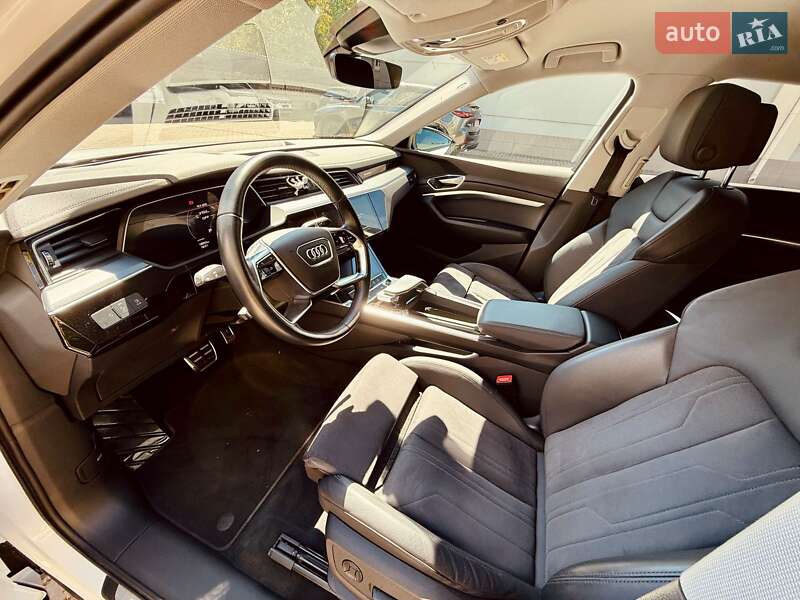 Внедорожник / Кроссовер Audi e-tron 2021 в Одессе