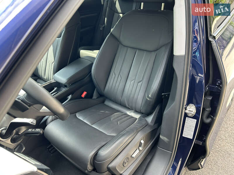 Позашляховик / Кросовер Audi e-tron 2022 в Києві