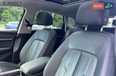 Внедорожник / Кроссовер Audi e-tron 2019 в 