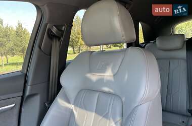 Внедорожник / Кроссовер Audi e-tron 2021 в 