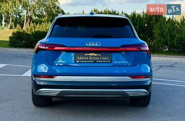 Внедорожник / Кроссовер Audi e-tron 2019 в 