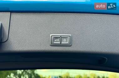 Внедорожник / Кроссовер Audi e-tron 2019 в 