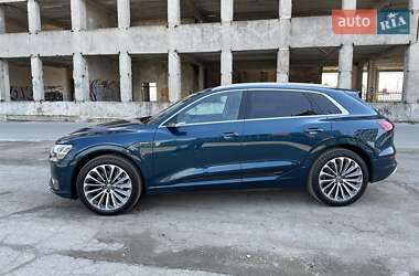 Внедорожник / Кроссовер Audi e-tron 2019 в 