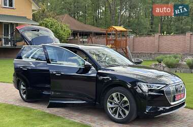 Внедорожник / Кроссовер Audi e-tron 2019 в 