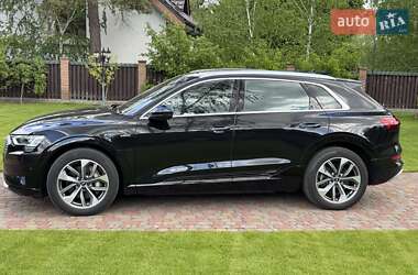 Внедорожник / Кроссовер Audi e-tron 2019 в 