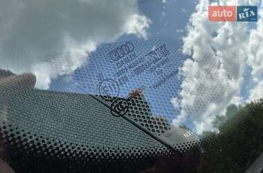 Внедорожник / Кроссовер Audi e-tron 2019 в 
