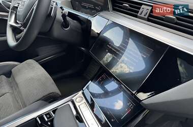 Внедорожник / Кроссовер Audi e-tron 2019 в 