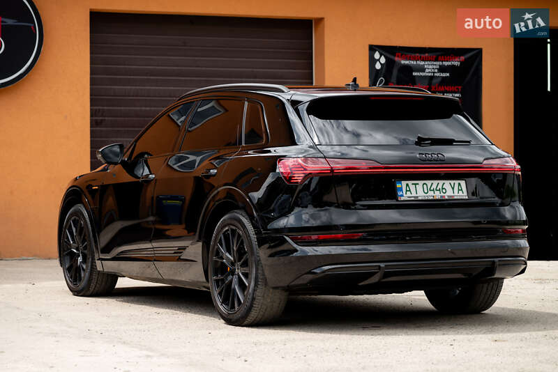 Внедорожник / Кроссовер Audi e-tron 2022 в Ивано-Франковске