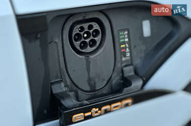 Внедорожник / Кроссовер Audi e-tron 2019 в 