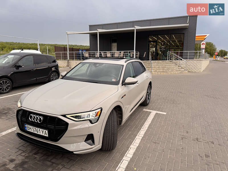 Внедорожник / Кроссовер Audi e-tron 2021 в Одессе