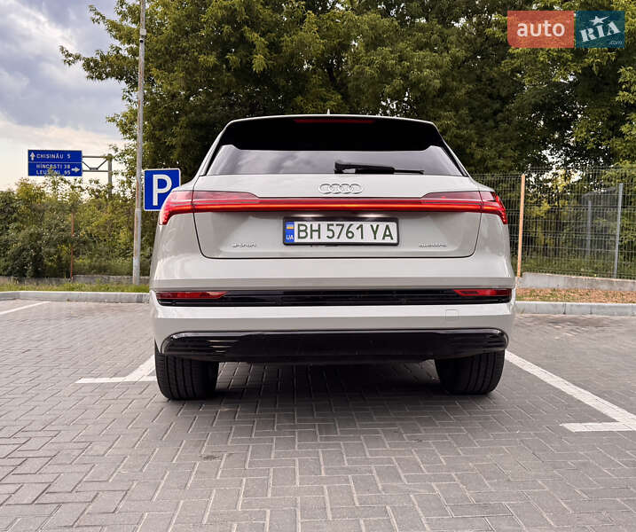 Внедорожник / Кроссовер Audi e-tron 2021 в Одессе