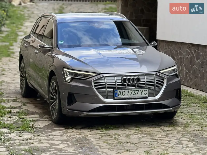 Audi e-tron 2019