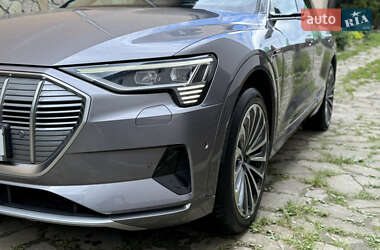Внедорожник / Кроссовер Audi e-tron 2019 в 
