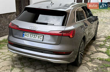 Внедорожник / Кроссовер Audi e-tron 2019 в 