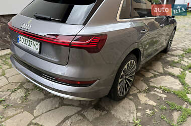 Внедорожник / Кроссовер Audi e-tron 2019 в 