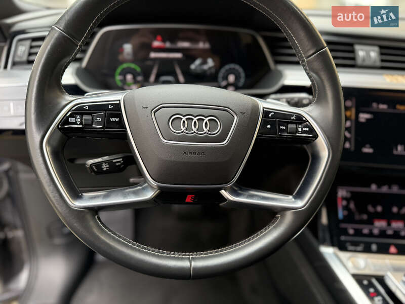 Внедорожник / Кроссовер Audi e-tron 2019 в Тячеве