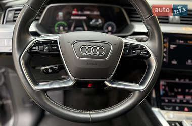 Внедорожник / Кроссовер Audi e-tron 2019 в 