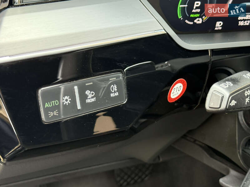 Внедорожник / Кроссовер Audi e-tron 2019 в Тячеве