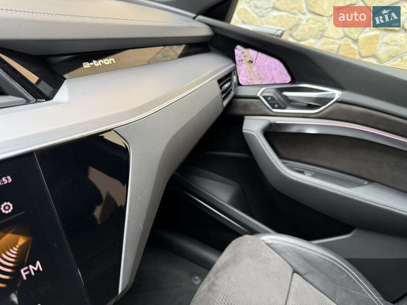 Внедорожник / Кроссовер Audi e-tron 2019 в Тячеве