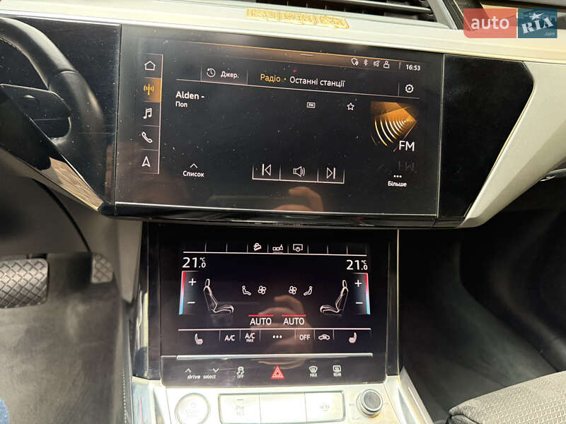 Внедорожник / Кроссовер Audi e-tron 2019 в Тячеве