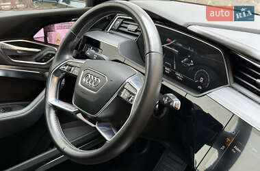 Внедорожник / Кроссовер Audi e-tron 2019 в 