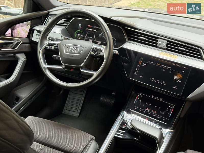 Внедорожник / Кроссовер Audi e-tron 2019 в Тячеве