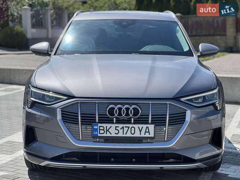 Внедорожник / Кроссовер Audi e-tron 2019 в Ровно