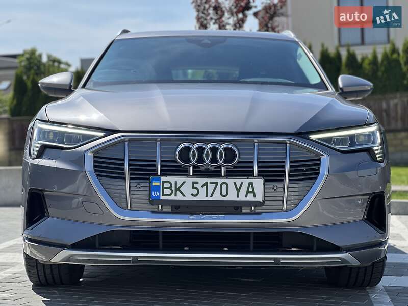 Внедорожник / Кроссовер Audi e-tron 2019 в Ровно