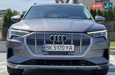 Позашляховик / Кросовер Audi e-tron 2019 в 