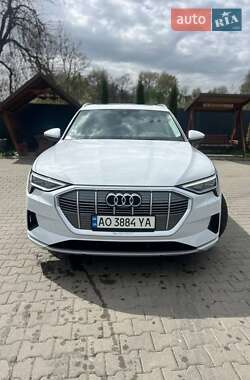 Внедорожник / Кроссовер Audi e-tron 2022 в Иршаве