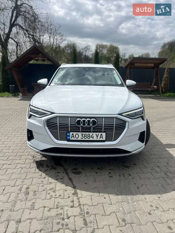 Audi e-tron 2022