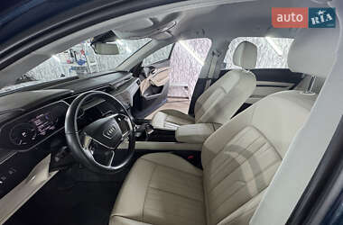 Внедорожник / Кроссовер Audi e-tron 2019 в 